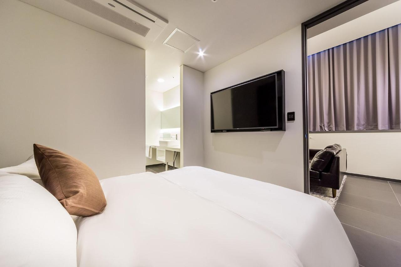 Pyeongtaek Stay Tourist Hotel Buitenkant foto