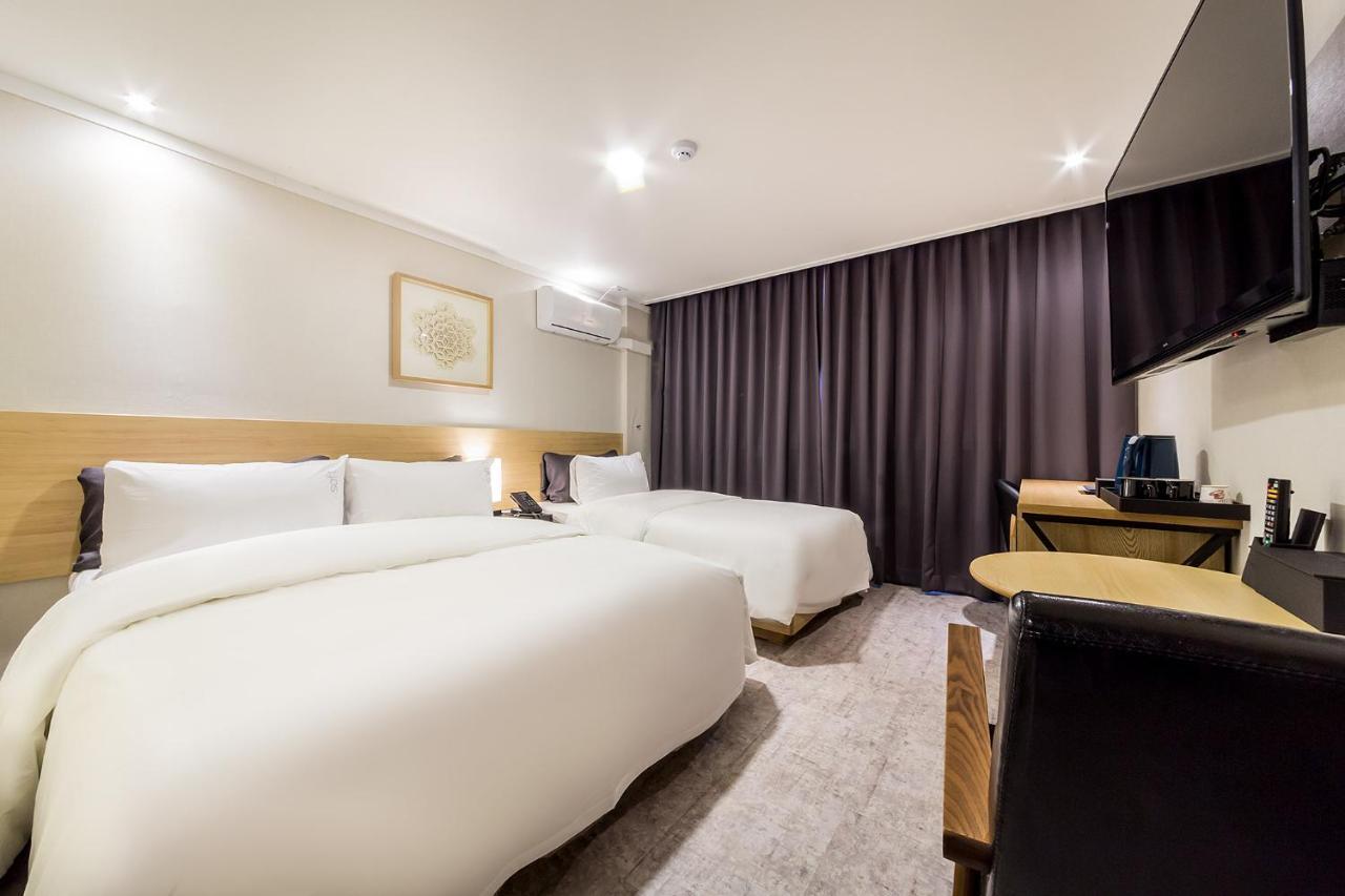 Pyeongtaek Stay Tourist Hotel Buitenkant foto